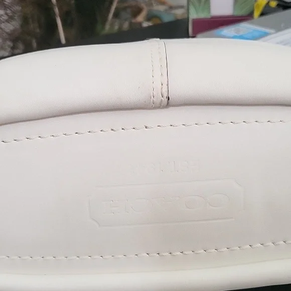 SOLD Coach 2008 Winter White Shoulder Bag - Picture 15 of 16